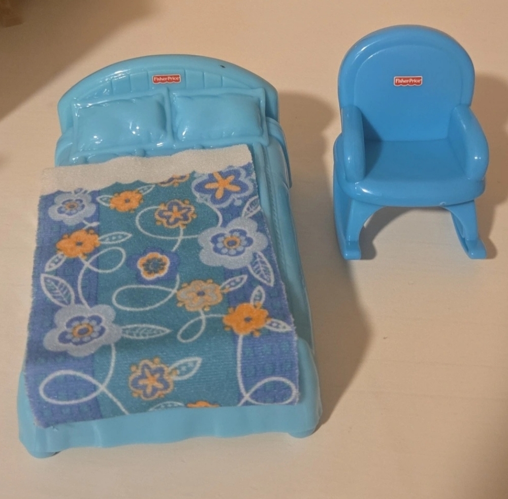 2005 Fisher Price Bed And Chair Dollhouse Accesories
